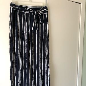 Comfy stretch pants with tie